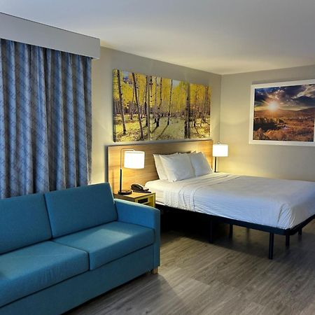 Days Inn By Wyndham Worland Bagian luar foto
