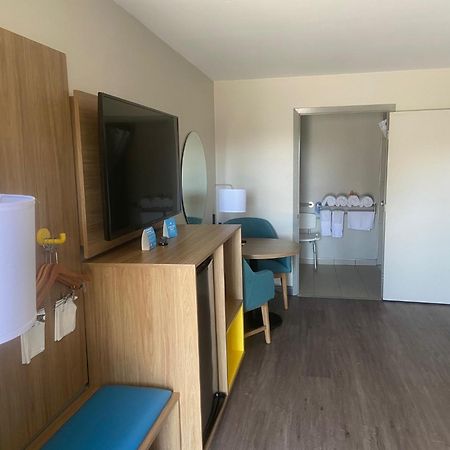 Days Inn By Wyndham Worland Bagian luar foto